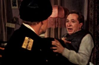 Капитан лупит предавшего его друга